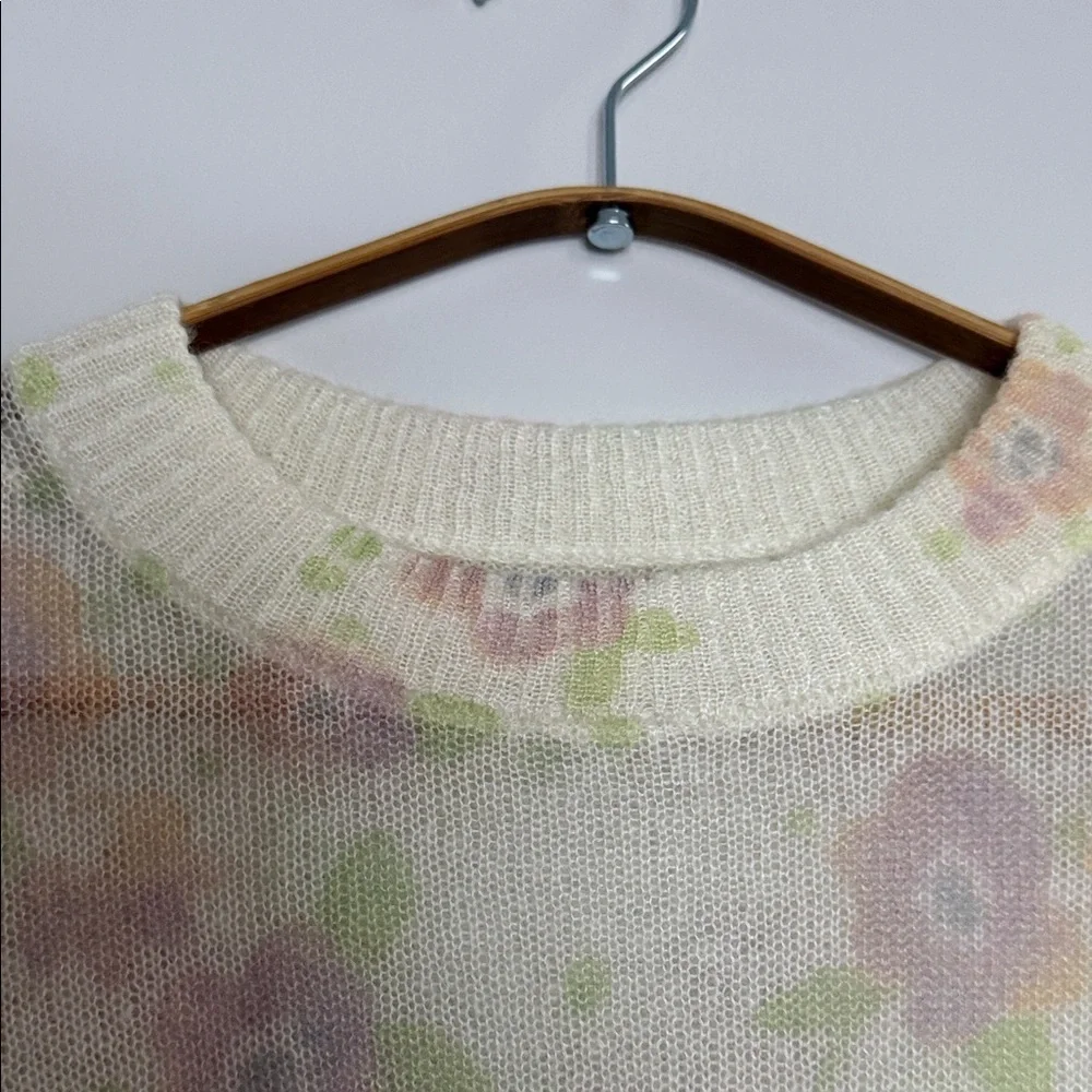 Brand New Cozy Mohair and Wool Blend Sweater - Picture 4 of 5